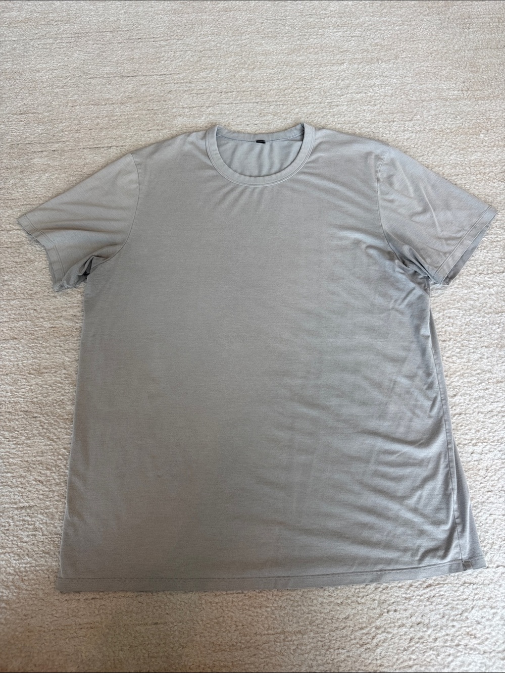 Men’s Lululemon Everyday cotton blend t shirt - size medium - light gray
